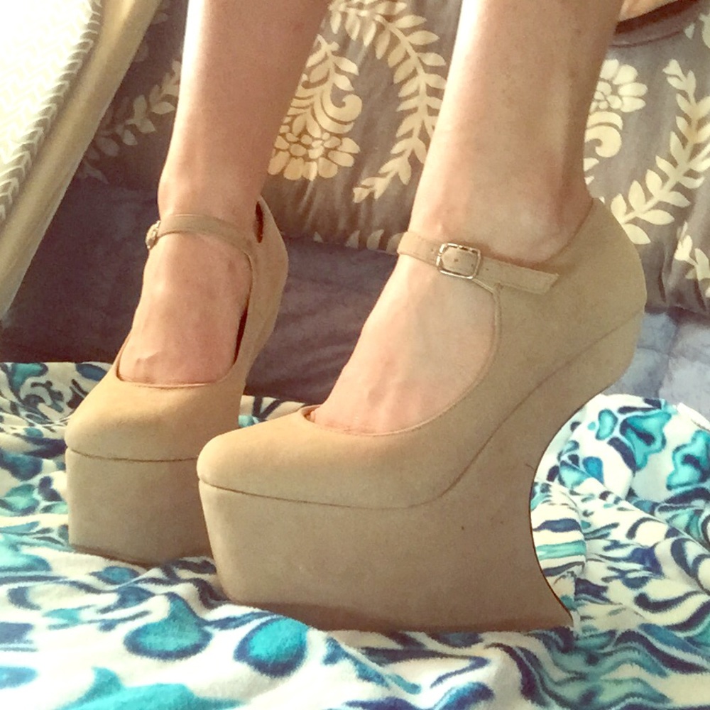 Tan Suede Bumper Heelless Platforms